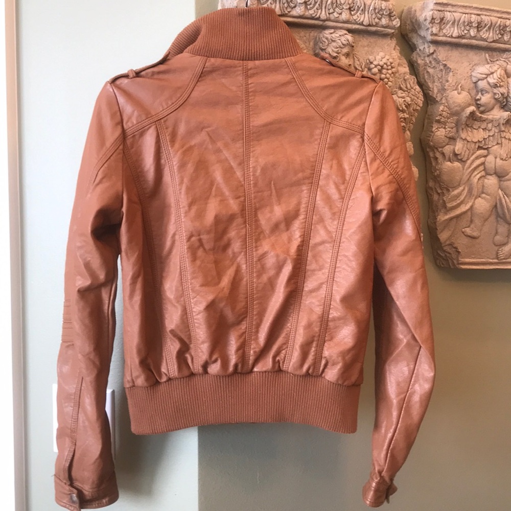 Tan jacket - Picture 3 of 4